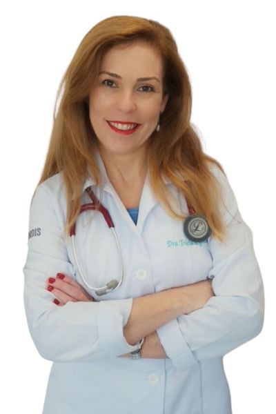 Dra. Tricia Cysneiros CARDIOLOGIA CRM PE-15042